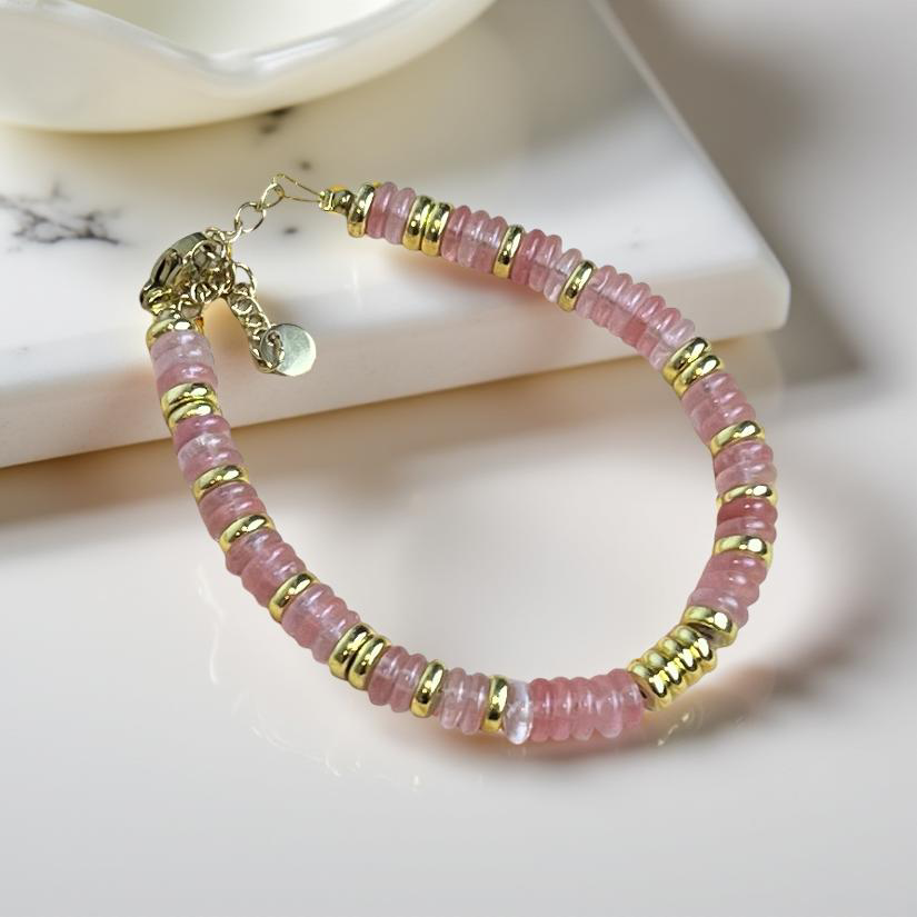 Lyserød perle armbånd